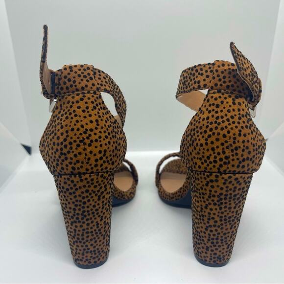 Torrid Leopard Print Vegan Suede Tapered Heel Shoe NWOT 7.5 W - Picture 4 of 7